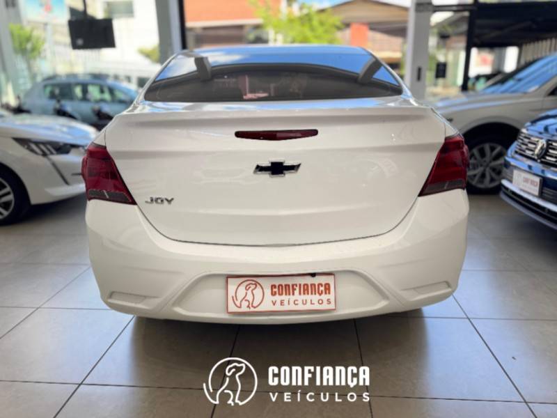 CHEVROLET - ONIX - 2021/2021 - Branca - R$ 66.900,00