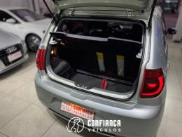VOLKSWAGEN - FOX - 2010/2010 - Bege - R$ 36.900,00