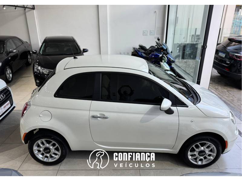 FIAT - 500 - 2011/2012 - Branca - R$ 44.900,00