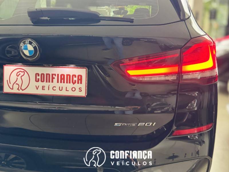 BMW - X1 - 2020/2021 - Preta - R$ 209.900,00