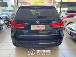 BMW - X5 - 2017/2018 - Azul - R$ 195.900,00