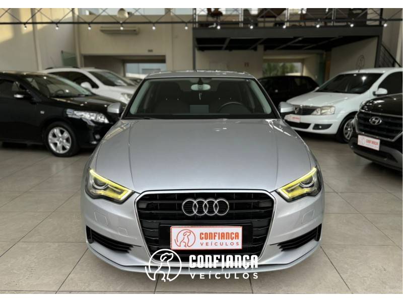 AUDI - A3 - 2014/2014 - Prata - R$ 71.900,00