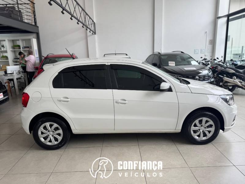 VOLKSWAGEN - GOL - 2020/2021 - Branca - R$ 49.900,00