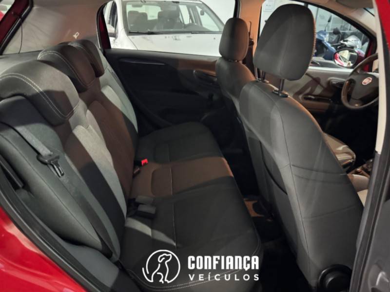 FIAT - PUNTO - 2014/2015 - Vermelha - R$ 44.900,00