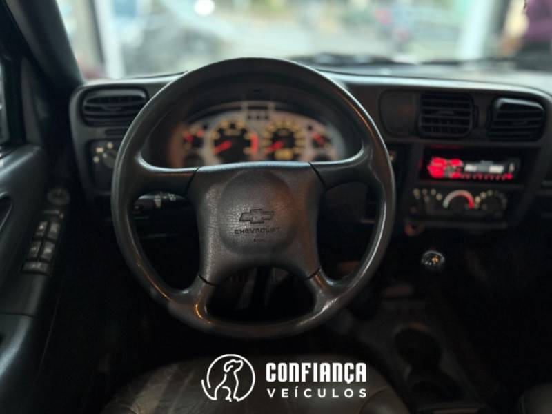 CHEVROLET - S10 - 2005/2006 - Preta - R$ 61.900,00