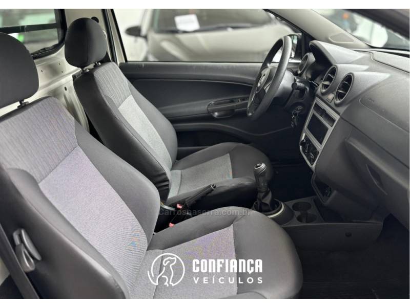 VOLKSWAGEN - SAVEIRO - 2014/2014 - Branca - R$ 45.900,00