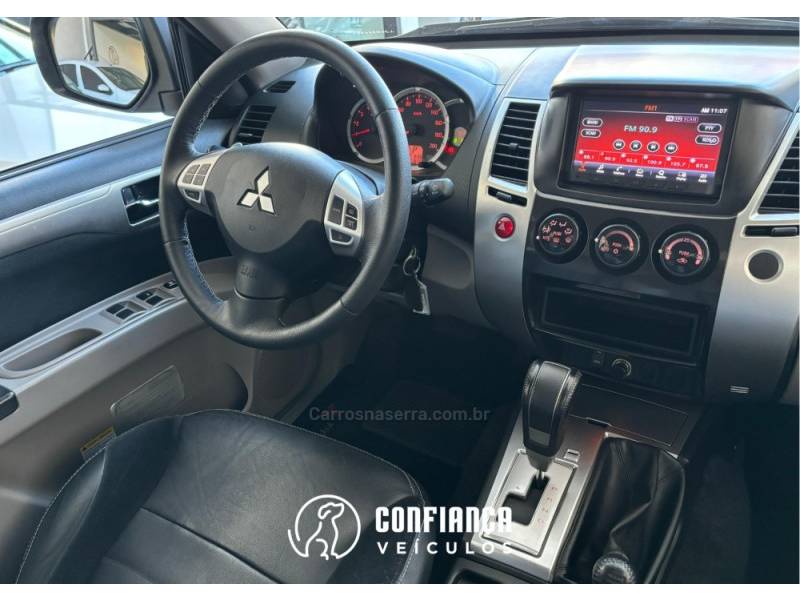 MITSUBISHI - PAJERO DAKAR - 2017/2018 - Prata - R$ 176.900,00