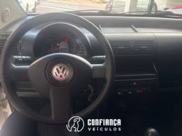 VOLKSWAGEN - FOX - 2006/2007 - Branca - R$ 21.900,00