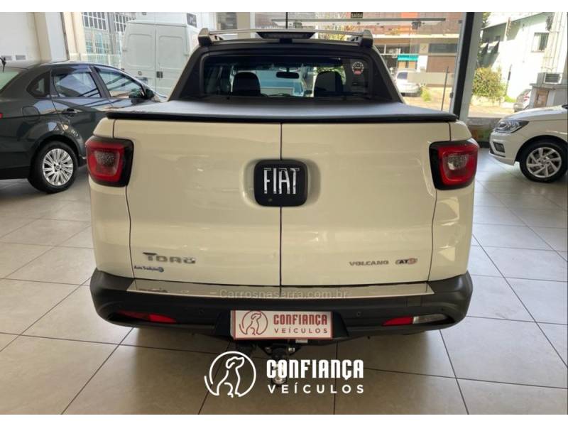 FIAT - TORO - 2017/2017 - Branca - R$ 109.900,00