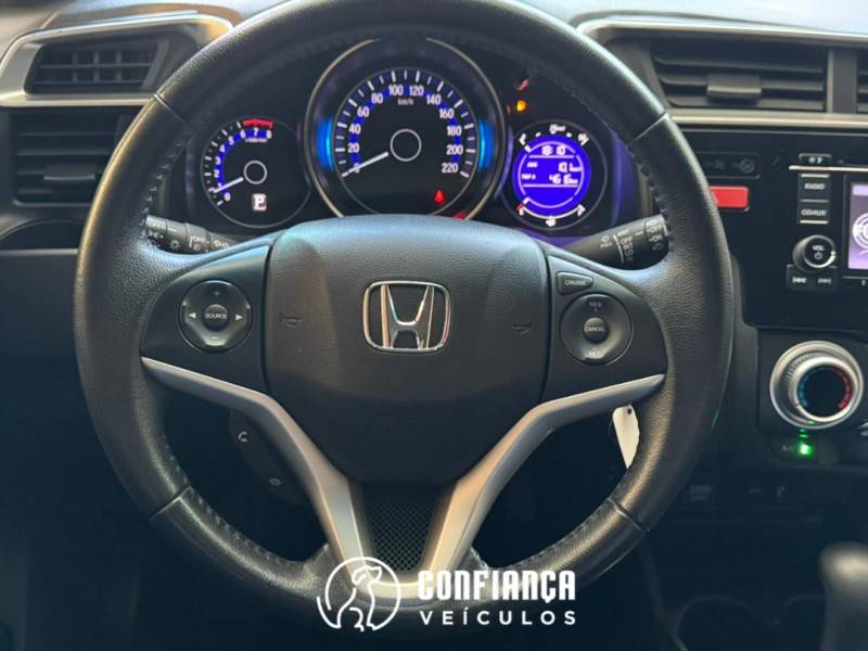 HONDA - FIT - 2015/2016 - Preta - R$ 69.900,00