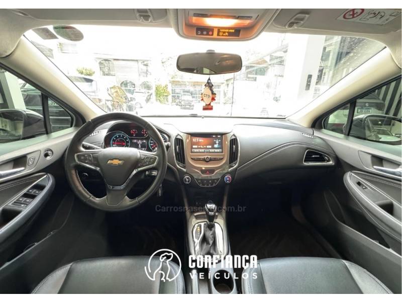 CHEVROLET - CRUZE - 2018/2019 - Preta - R$ 88.900,00