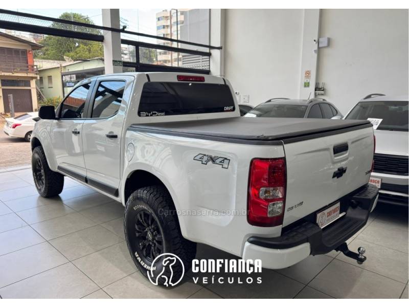 CHEVROLET - S10 - 2014/2015 - Branca - R$ 106.900,00