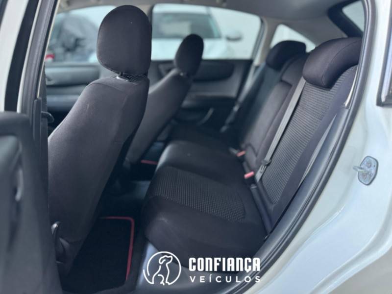 CITROËN - C4 - 2013/2014 - Branca - R$ 39.900,00