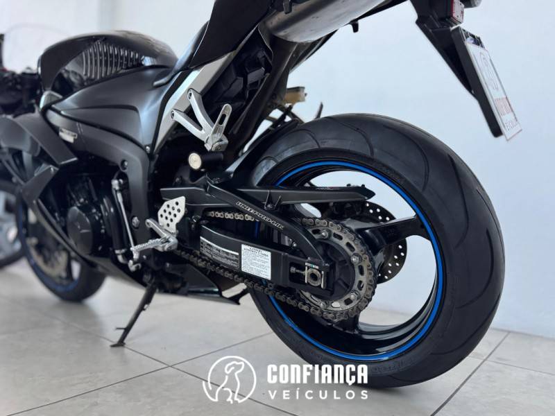 HONDA - CBR 600RR - 2008/2008 - Preta - R$ 43.900,00