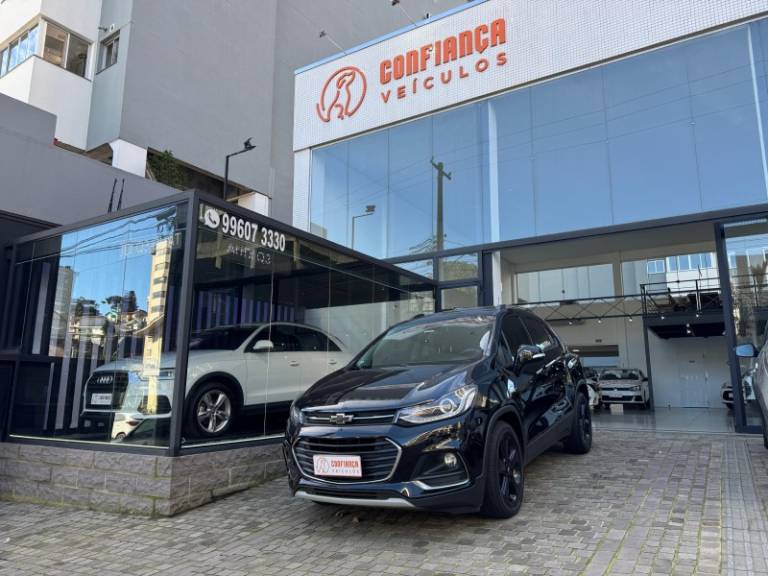 CHEVROLET - TRACKER - 2019/2019 - Preta - R$ 89.900,00