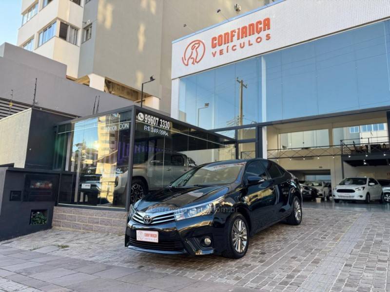 TOYOTA - COROLLA - 2016/2016 - Preta - R$ 87.900,00