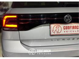 VOLKSWAGEN - T-CROSS - 2021/2021 - Prata - R$ 98.900,00