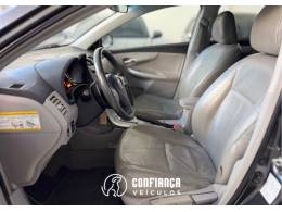 TOYOTA - COROLLA - 2011/2012 - Cinza - R$ 64.900,00