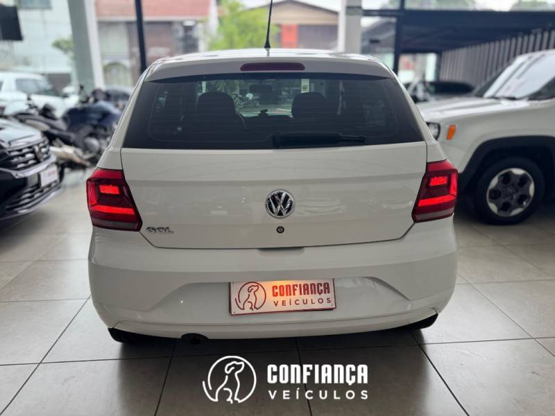 VOLKSWAGEN - GOL - 2020/2021 - Branca - R$ 49.900,00