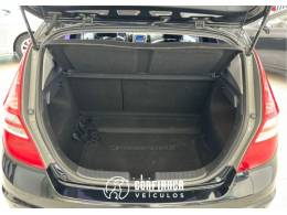 HYUNDAI - I30 - 2011/2012 - Preta - R$ 46.900,00