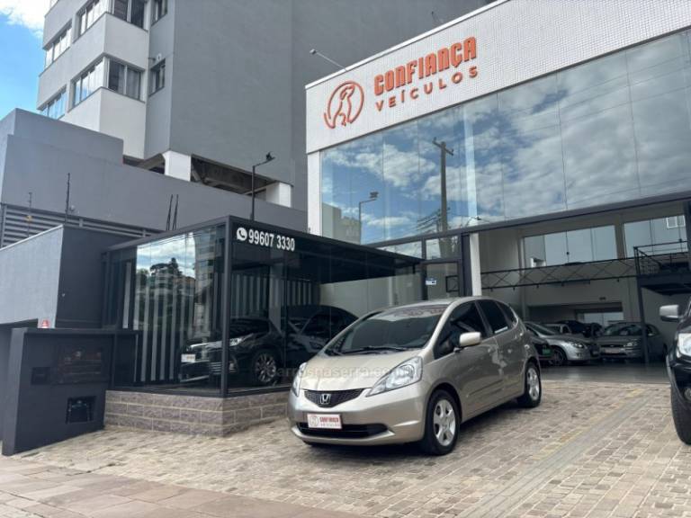 HONDA - FIT - 2009/2009 - Dourada - R$ 37.900,00