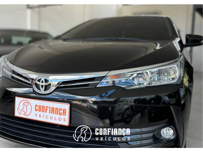 TOYOTA - COROLLA - 2018/2019 - Preta - R$ 112.900,00