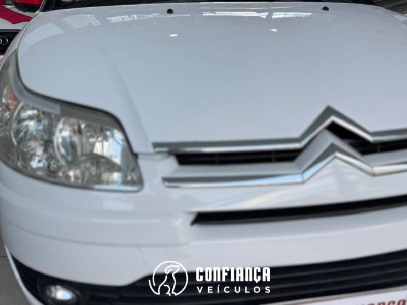 CITROËN - C4 - 2013/2014 - Branca - R$ 39.900,00