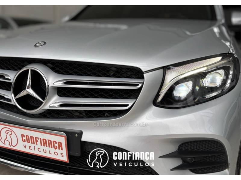 MERCEDES-BENZ - GLC 250 - 2016/2017 - Prata - R$ 209.900,00