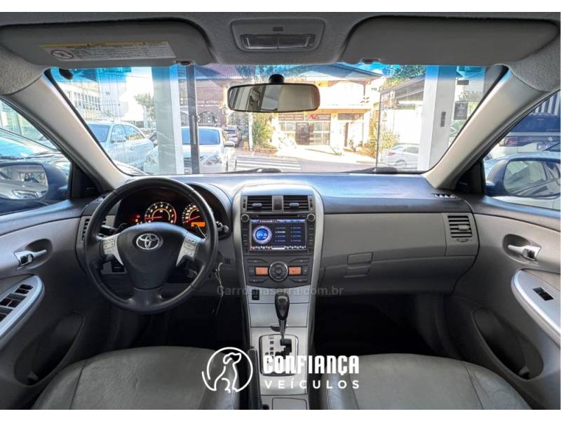 TOYOTA - COROLLA - 2011/2012 - Cinza - R$ 64.900,00