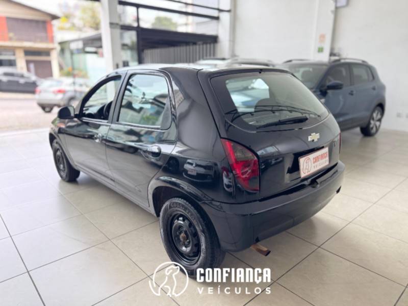 CHEVROLET - CELTA - 2012/2013 - Preta - R$ 24.900,00
