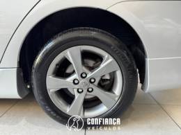 TOYOTA - COROLLA - 2013/2014 - Prata - R$ 74.900,00