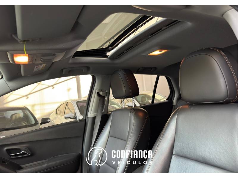 CHEVROLET - TRACKER - 2019/2019 - Preta - R$ 89.900,00