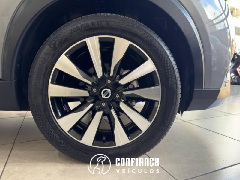 NISSAN - KICKS - 2016/2017 - Cinza - R$ 83.900,00