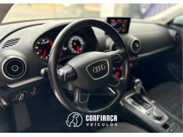 AUDI - A3 - 2014/2014 - Prata - R$ 77.900,00