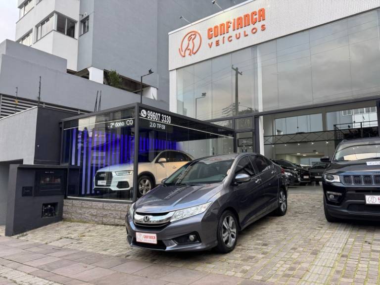HONDA - CITY - 2014/2015 - Cinza - R$ 69.900,00