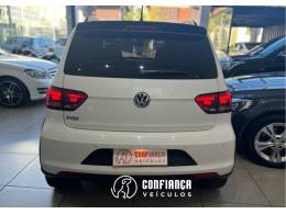 VOLKSWAGEN - FOX - 2016/2017 - Branca - R$ 53.900,00