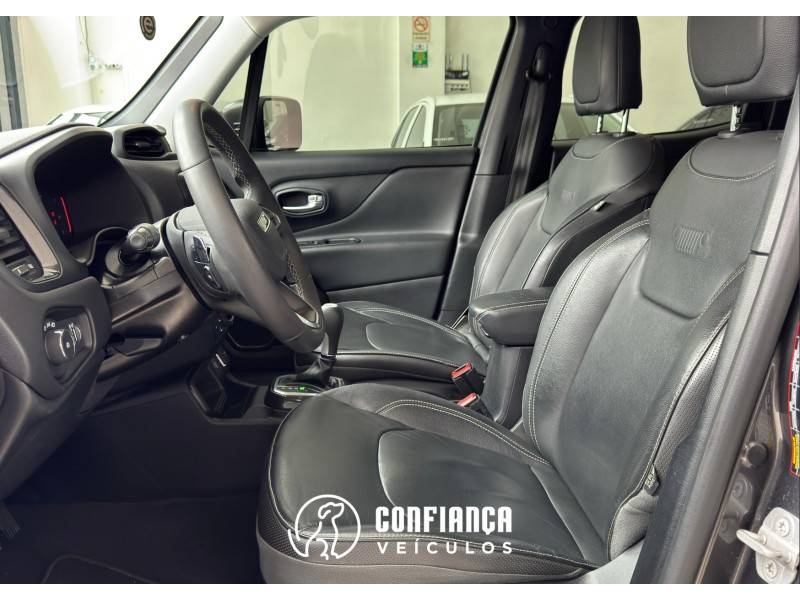 JEEP - RENEGADE - 2022/2022 - Cinza - R$ 105.900,00
