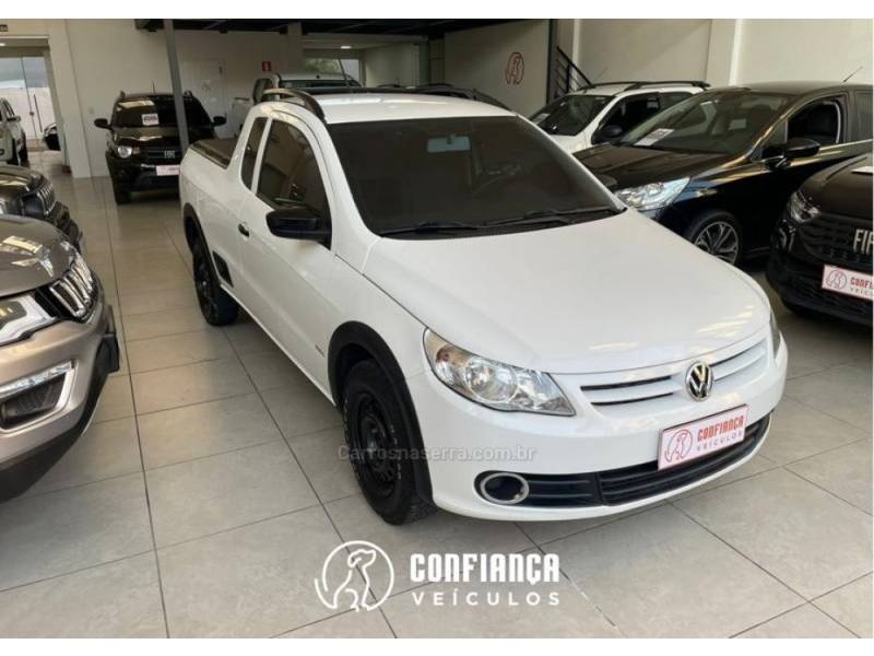 VOLKSWAGEN - SAVEIRO - 2010/2011 - Branca - R$ 37.900,00