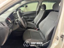 VOLKSWAGEN - GOL - 2020/2021 - Branca - R$ 49.900,00