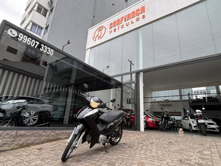 HONDA - BIZ 125 - 2011/2011 - Preta - R$ 10.900,00