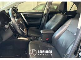 TOYOTA - COROLLA - 2018/2019 - Preta - R$ 115.900,00