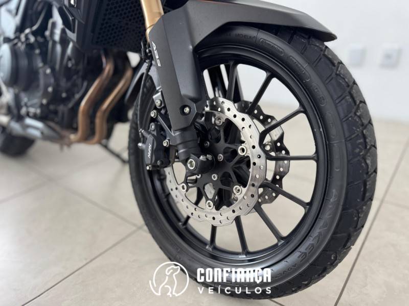 HONDA - CB 500 - 2024/2024 - Verde - R$ 47.900,00