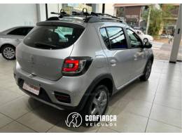 RENAULT - SANDERO - 2018/2019 - Prata - R$ 55.900,00