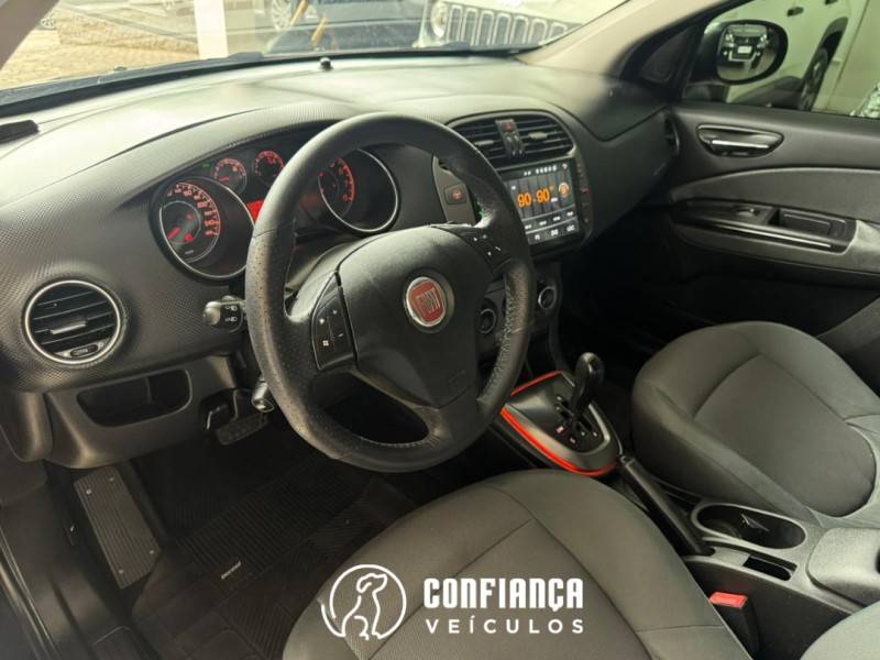 FIAT - BRAVO - 2011/2012 - Preta - R$ 33.900,00