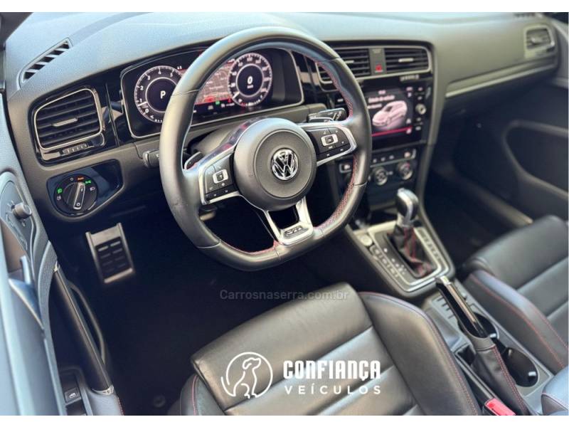 VOLKSWAGEN - GOLF - 2019/2019 - Preta - R$ 219.900,00