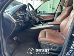 BMW - X5 - 2017/2018 - Azul - R$ 215.900,00