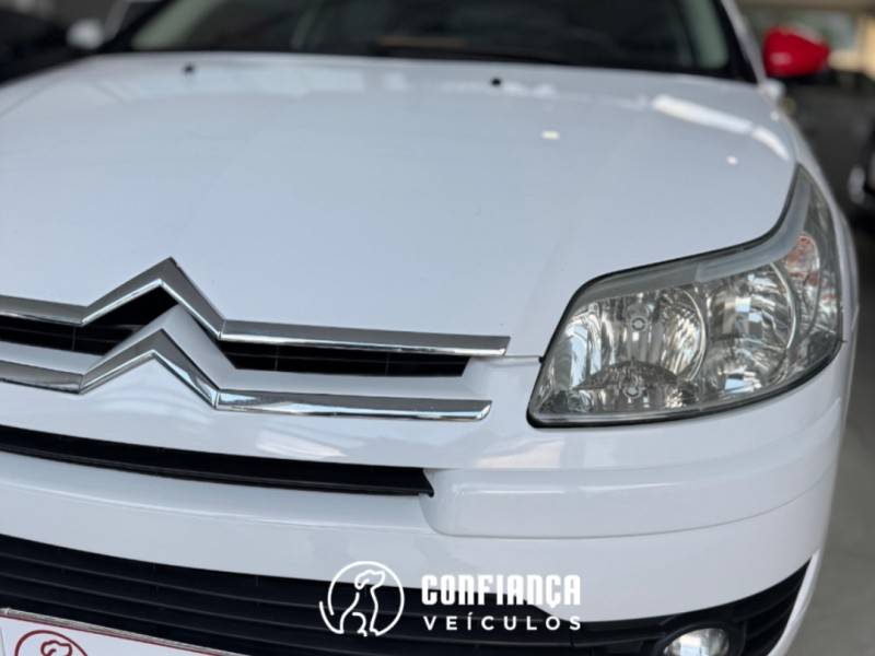 CITROËN - C4 - 2013/2014 - Branca - R$ 39.900,00