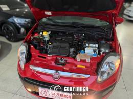 FIAT - PUNTO - 2014/2015 - Vermelha - R$ 44.900,00