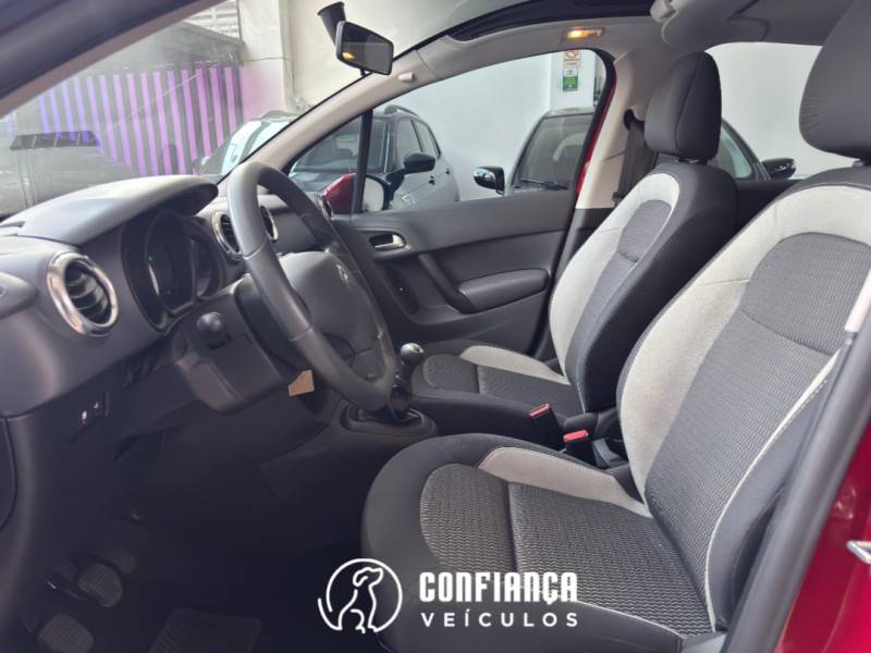 CITROËN - C3 - 2016/2017 - Vermelha - R$ 53.900,00