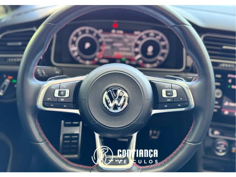 VOLKSWAGEN - GOLF - 2019/2019 - Preta - R$ 219.900,00